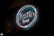 Justin bar